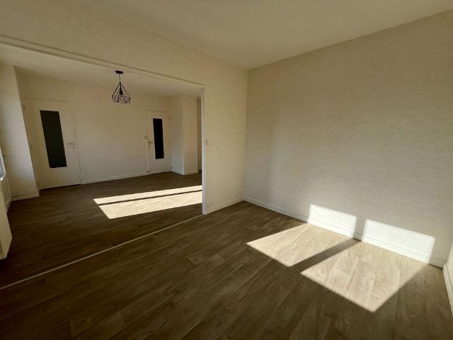 Location Appartement 4 pièces 80m²