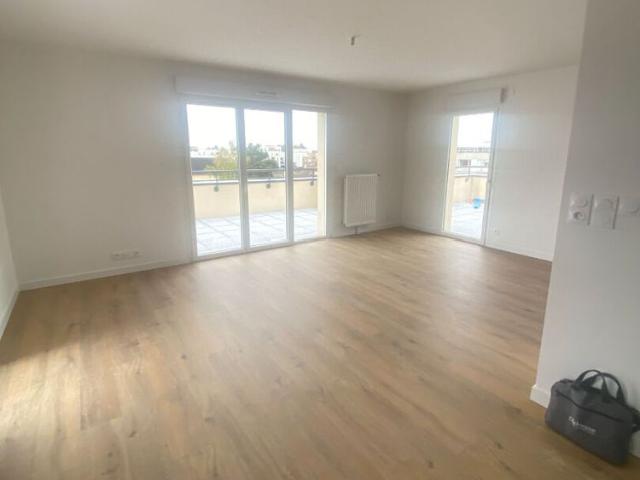 Location Appartement 4 pièces 80m²
