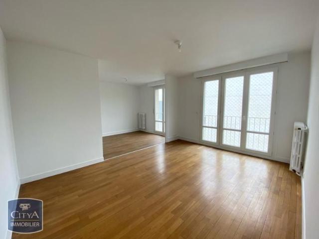 Location Appartement 4 pièces 80m² BEAUVAIS 60000