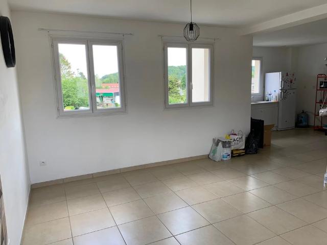 Location Appartement 4 pièces 80m² LUMBRES 62380