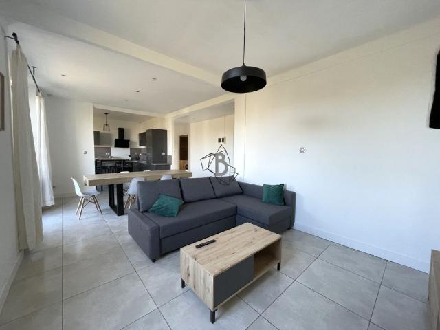 Location Appartement 4 pièces 80m² RODEZ 12000