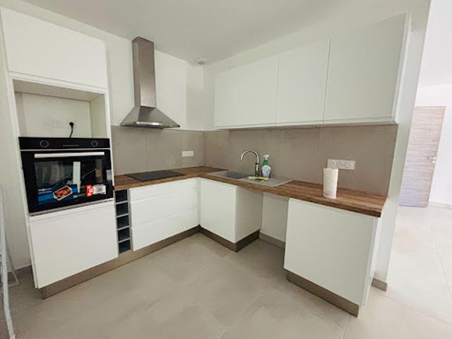 Location Appartement 4 pièces 81.7 m2 Pont Evêque
