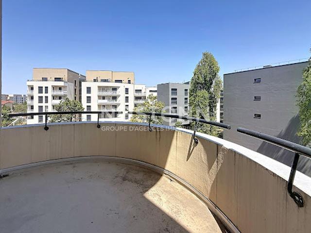 Location Appartement 4 pièces 81.8 m2 Bron