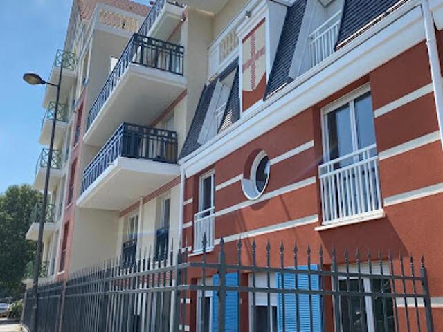 Location Appartement 4 pièces 81 m2 Le Blanc Mesnil