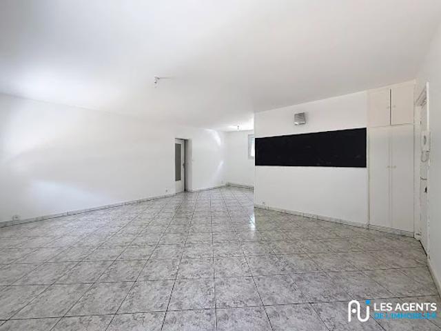 Location Appartement 4 pièces 81 m2 Saint Jean de Braye