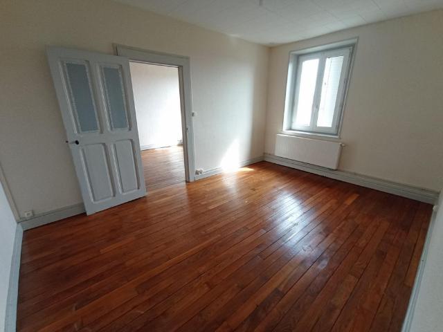 Location Appartement 4 pièces 81m²