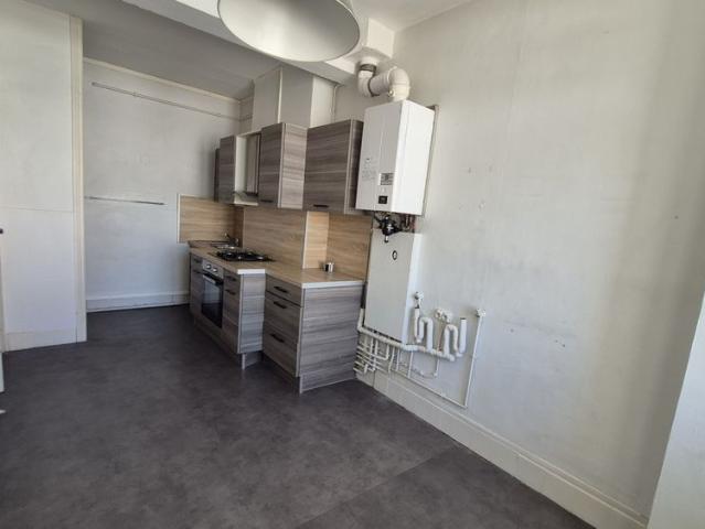 Location Appartement 4 pièces 81m² LILLE 59000