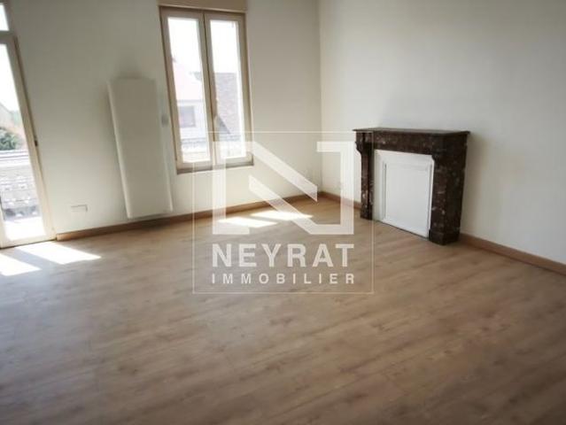 Location Appartement 4 pièces 81m² ST MARCEL 71380