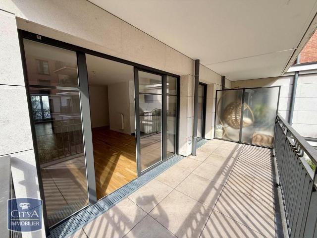 Location Appartement 4 pièces 81m² PUTEAUX 92800