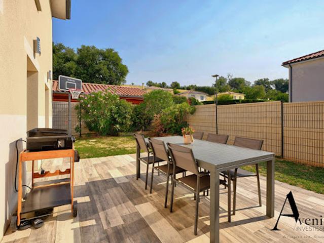 Location Appartement 4 pièces 82 m2 Toussieu