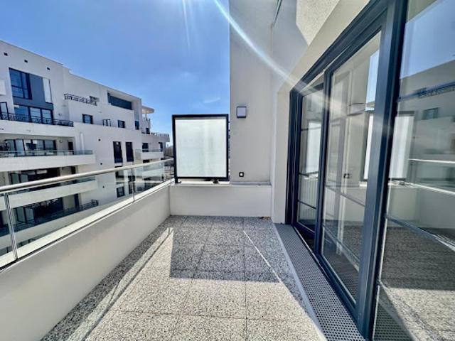 Location Appartement 4 pièces 82 m2 Colombes