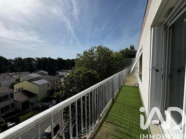 Location Appartement 4 pièces 82 m2 Magny les Hameaux