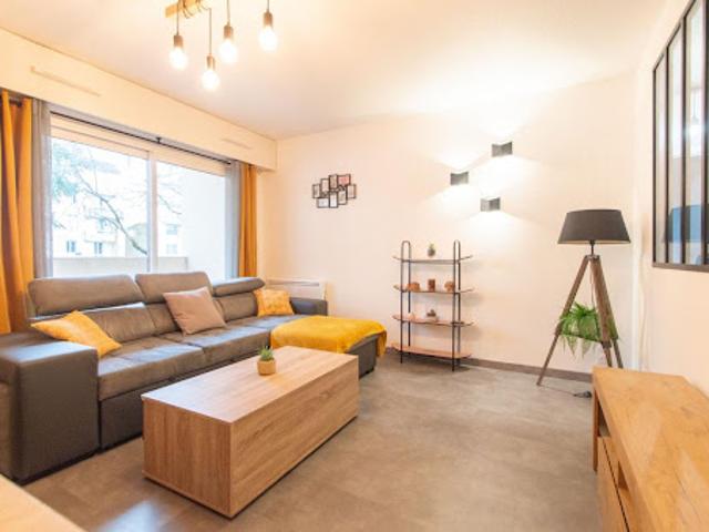 Location Appartement 4 pièces 82 m2 Pau