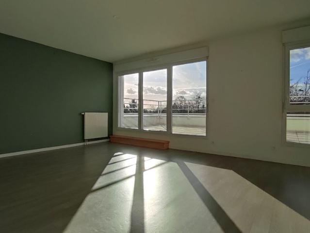Location Appartement 4 pièces 82m²