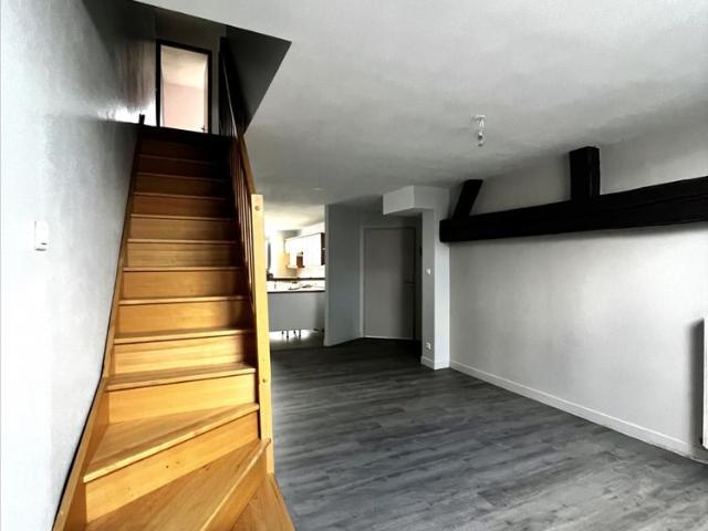 Location Appartement 4 pièces 82m²