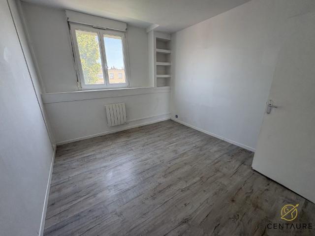 Location Appartement 4 pièces 82m² LILLE 59000
