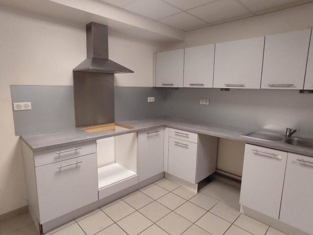 Location appartement 4 pièces 87.78 m² à Meximieux 01800 900 € / mois CC