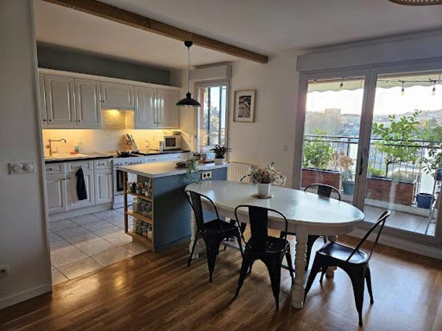 Location Appartement 4 pièces 87 m2 Villeurbanne