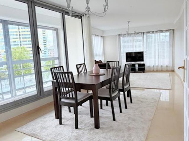 Location Appartement 4 pièces 87 m2 Courbevoie