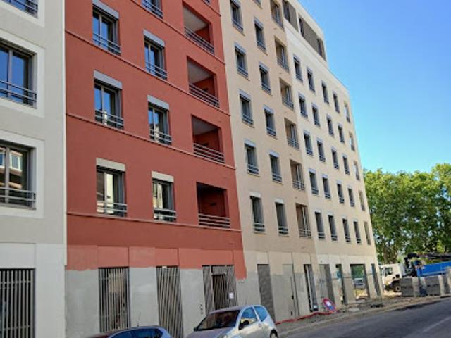 Location Appartement 4 pièces 87 m2 Lyon 7ème
