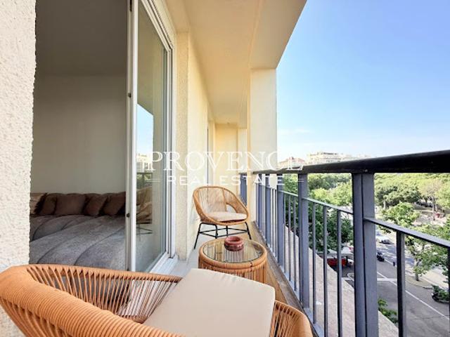 Location Appartement 4 pièces 87 m2 Marseille 8ème