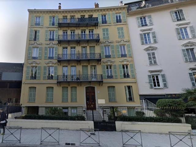 Location Appartement 4 pièces 87 m2 Nice