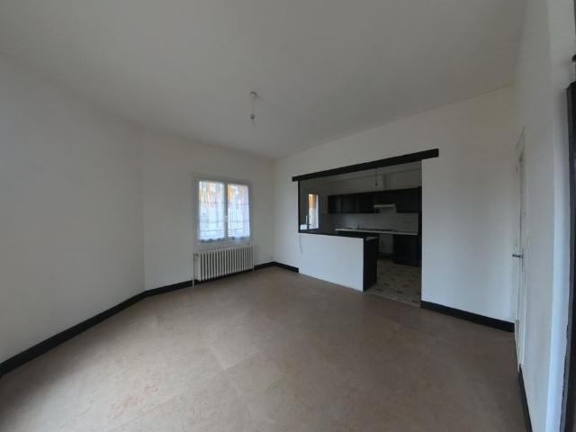 Location Appartement 4 pièces 87m² CHATELLERAULT 86100