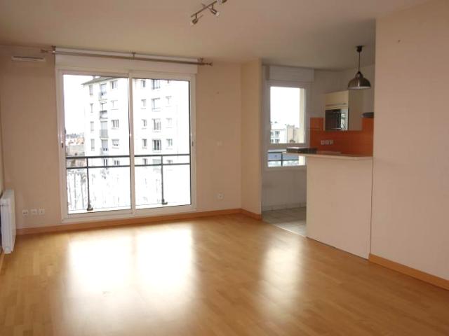 Location Appartement 4 pièces 87m² ORLEANS 45000