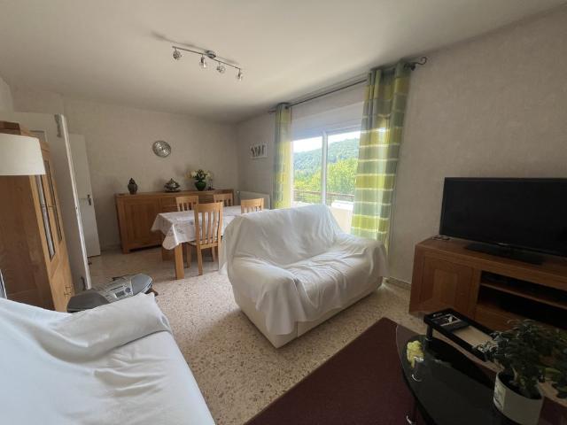 Location Appartement 4 pièces 87m² RODEZ 12000