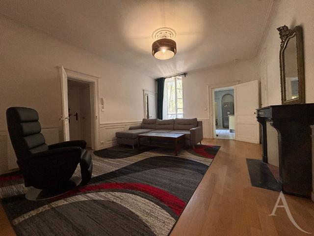 Location appartement 4 pièces, 84.13m², Bourges