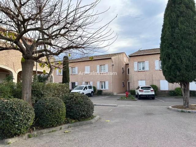 Location Appartement 4 pièces 84 m2 à Aubagne