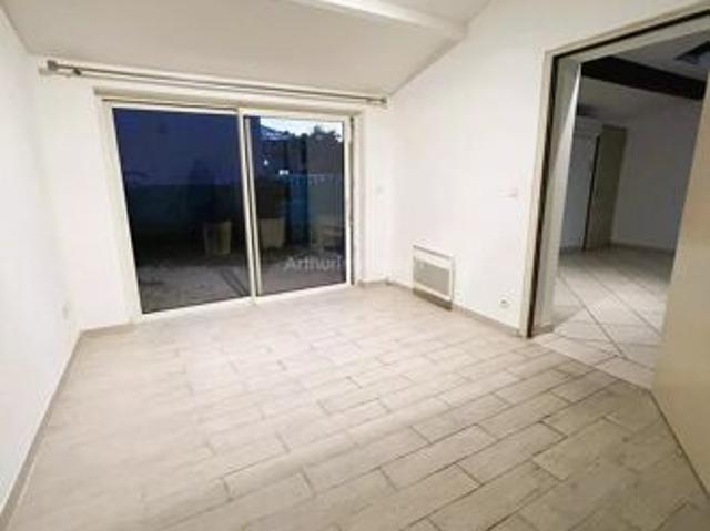 Location Appartement 4 pièces 84 m2 à Aubagne