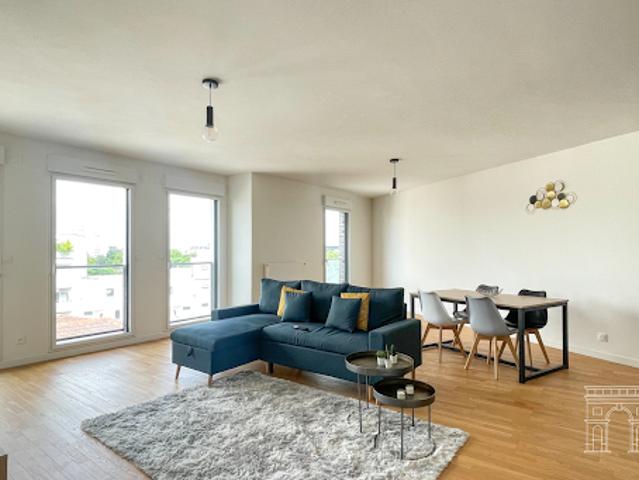 Location Appartement 4 pièces 84 m2 Asnieres sur seine
