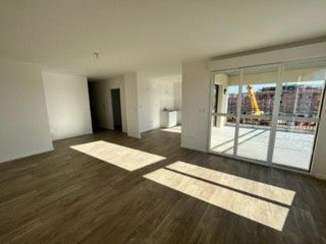 Location Appartement 4 pièces 84m²