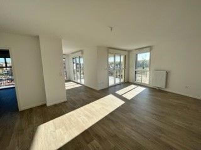 Location Appartement 4 pièces 84m²