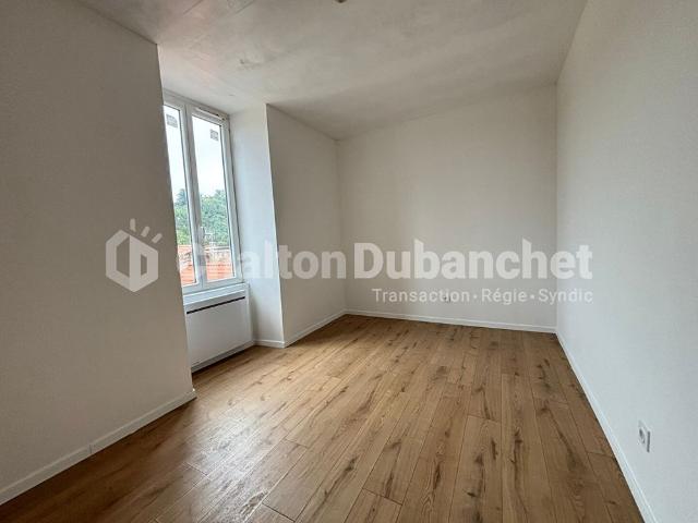 Location Appartement 4 pièces 84m²