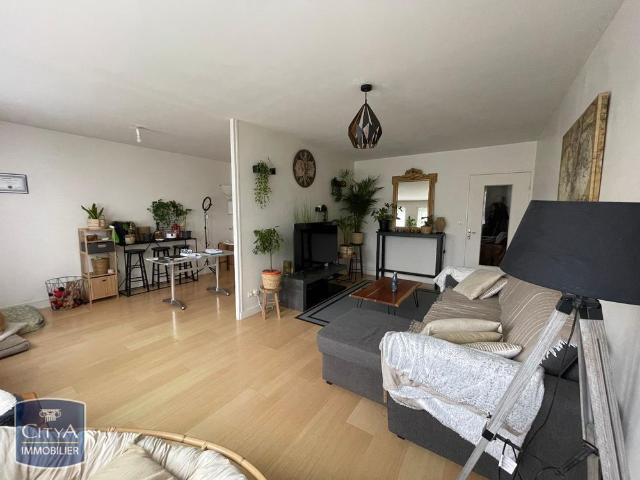 Location Appartement 4 pièces 84m² LE MANS 72000