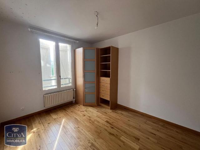 Location Appartement 4 pièces 84m² SATHONAY CAMP 69580