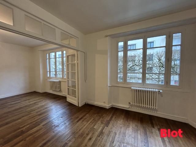 Location Appartement 4 pièces 84m² RENNES 35000