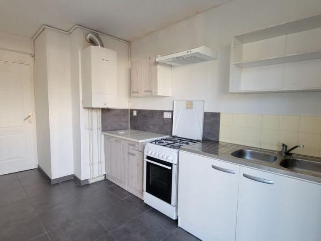 Location appartement 4 pièces, 85.40m², Pau