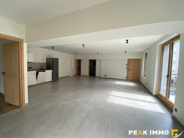 Location Appartement 4 pièces 85.6 m2 Sallanches