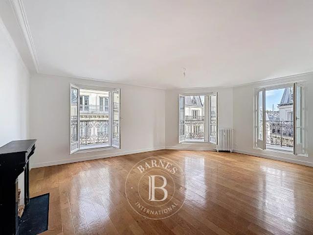 Location Appartement 4 pièces 85.77 m2 Paris 5ème