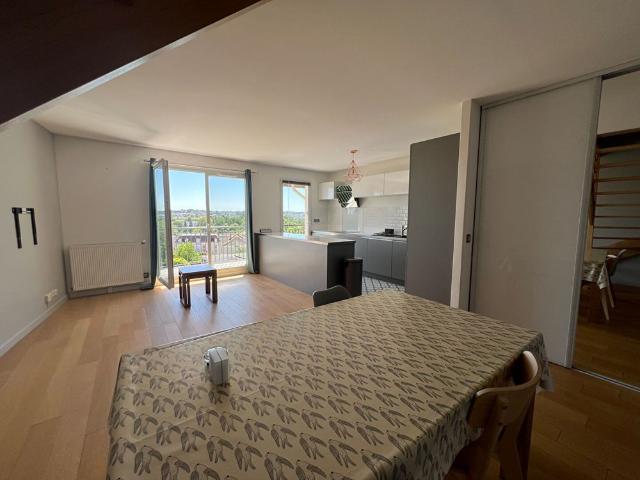 Location appartement 4 pièces, 85.00m², Yerres