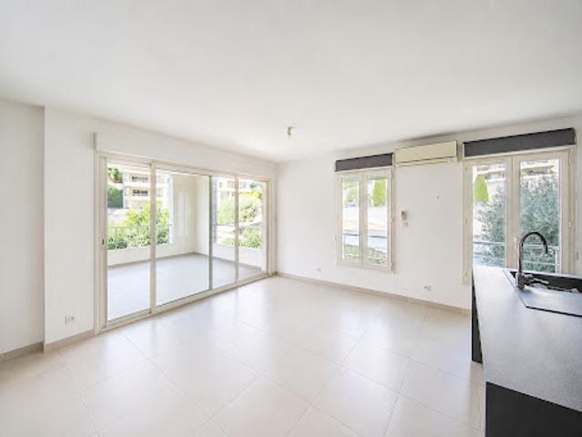 Location Appartement 4 pièces 85 m2 Bastia