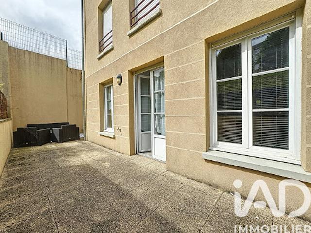 Location Appartement 4 pièces 85 m2 Epernon