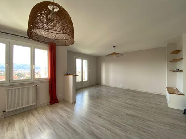 Location Appartement 4 pièces 85m²