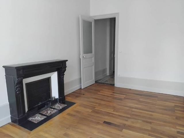 Location Appartement 4 pièces 85m² GRENOBLE 38000