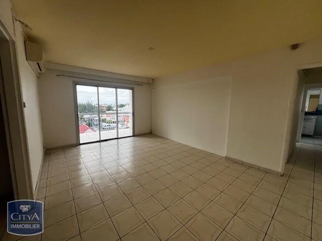 Location Appartement 4 pièces 85m² LE PORT 97420