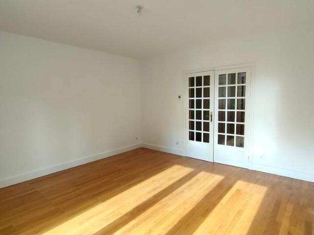 Location Appartement 4 pièces 85m² VICHY 03200