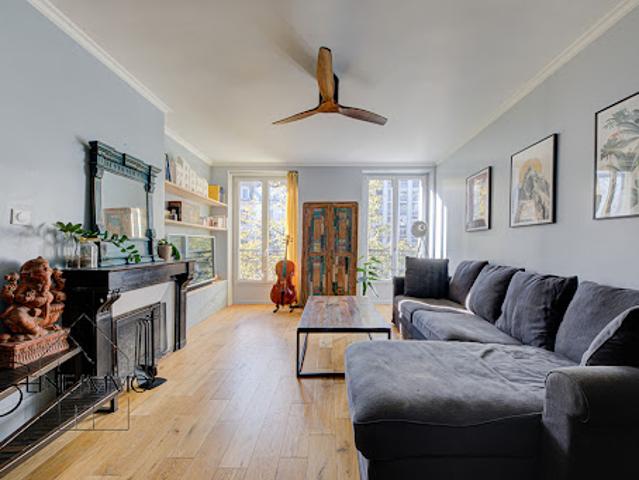Location Appartement 4 pièces 86.49 m2 Paris 18ème
